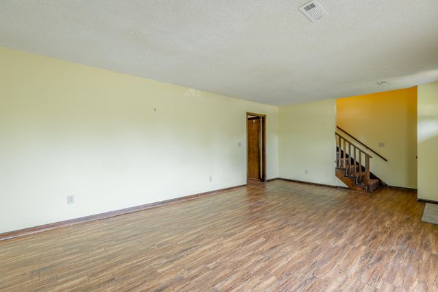 1341 Village Green Drive, Hixson, TN 37343