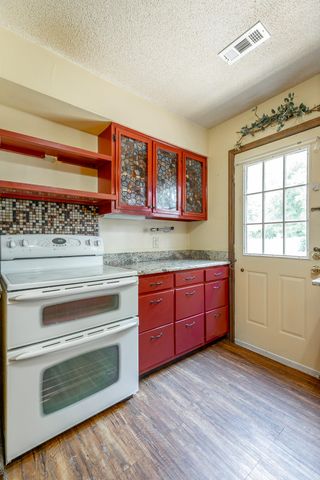 1341 Village Green Drive, Hixson, TN 37343