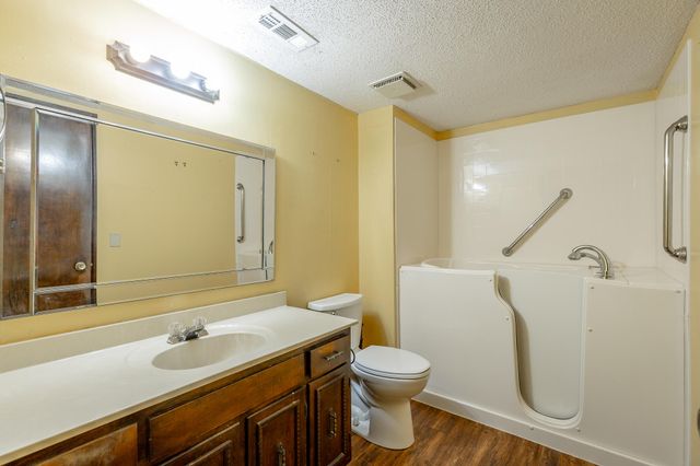 1341 Village Green Drive, Hixson, TN 37343