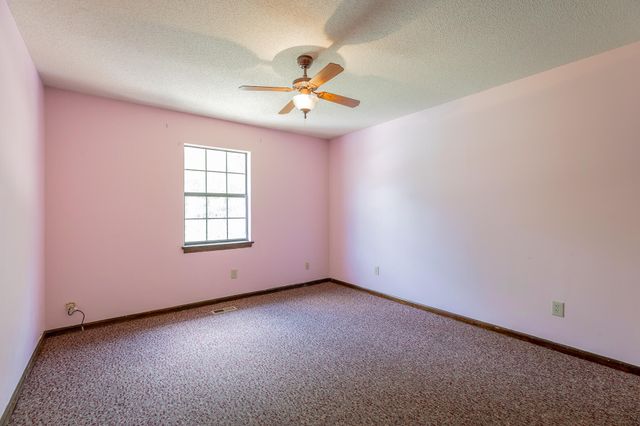 1341 Village Green Drive, Hixson, TN 37343
