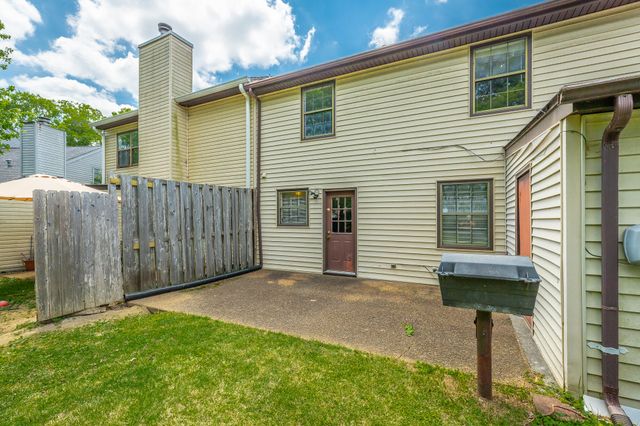 1341 Village Green Drive, Hixson, TN 37343