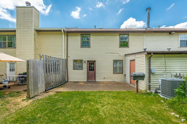 1341 Village Green Drive, Hixson, TN 37343