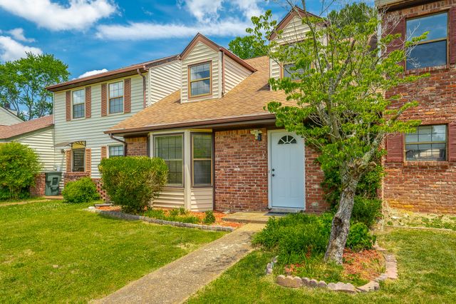 1341 Village Green Drive, Hixson, TN 37343