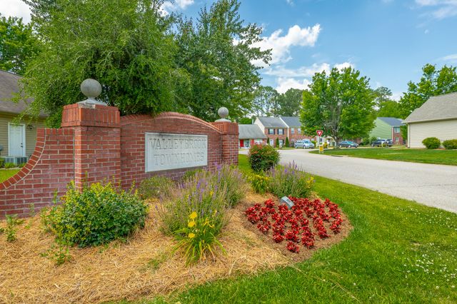 1341 Village Green Drive, Hixson, TN 37343