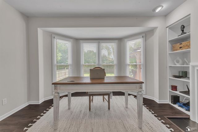 843 Regents Park Drive, Monroe, MI 48161