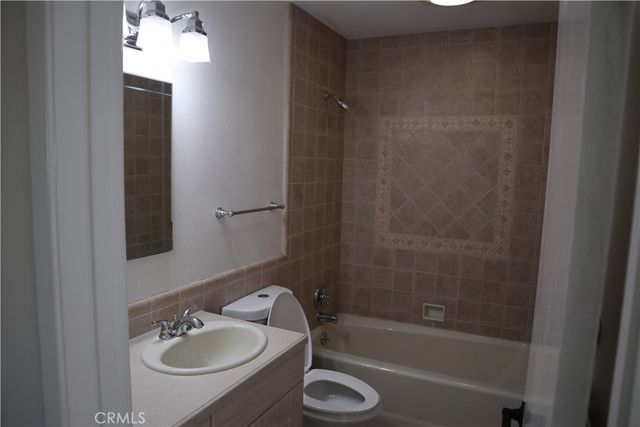 1124 N Soldano Drive, Azusa, CA 91702