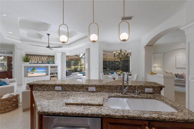 7012 TWIN HILLS TERRACE, Lakewood Ranch, FL 34202