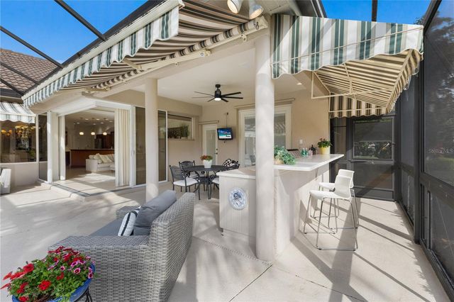 7012 TWIN HILLS TERRACE, Lakewood Ranch, FL 34202