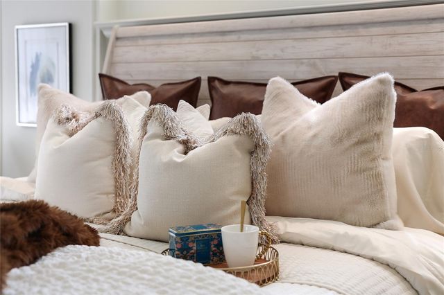 7012 TWIN HILLS TERRACE, Lakewood Ranch, FL 34202