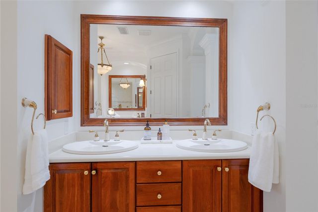 7012 TWIN HILLS TERRACE, Lakewood Ranch, FL 34202