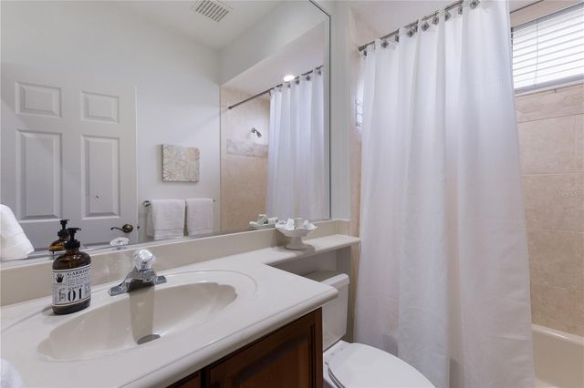 7012 TWIN HILLS TERRACE, Lakewood Ranch, FL 34202