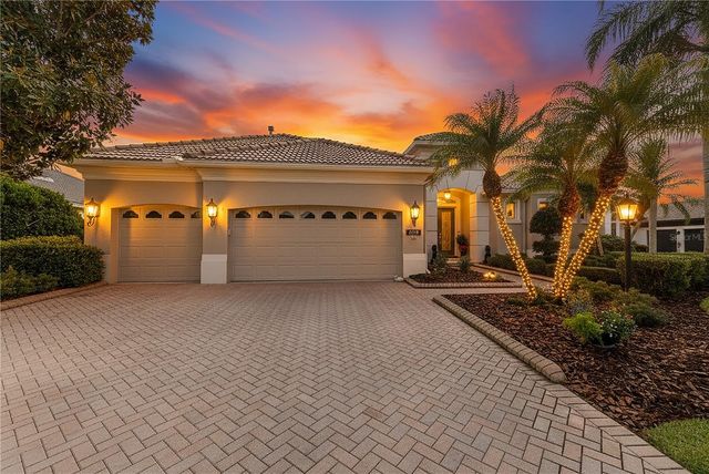 7012 TWIN HILLS TERRACE, Lakewood Ranch, FL 34202