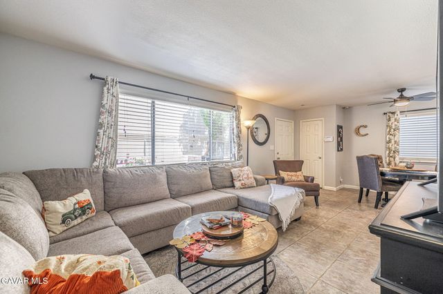 43455 30th Street Unit 4, Lancaster, CA 93536