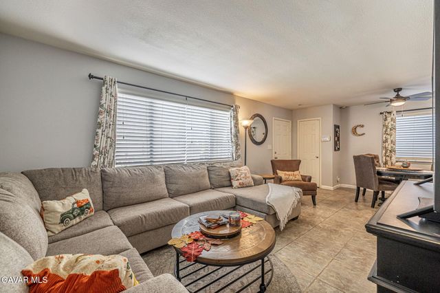 43455 30th Street Unit 4, Lancaster, CA 93536