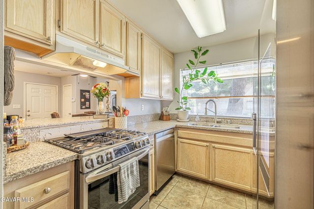 43455 30th Street Unit 4, Lancaster, CA 93536