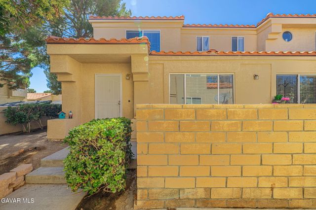 43455 30th Street Unit 4, Lancaster, CA 93536