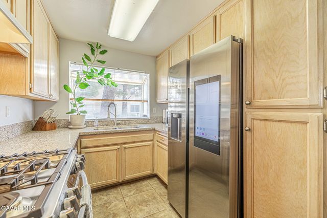 43455 30th Street Unit 4, Lancaster, CA 93536
