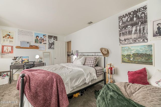 43455 30th Street Unit 4, Lancaster, CA 93536