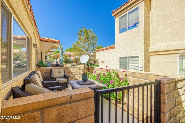 43455 30th Street Unit 4, Lancaster, CA 93536