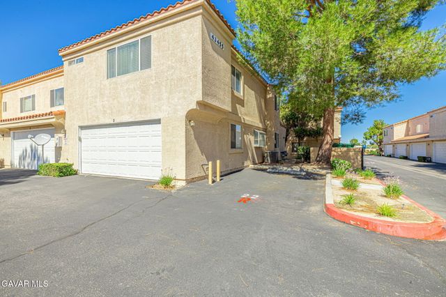 43455 30th Street Unit 4, Lancaster, CA 93536