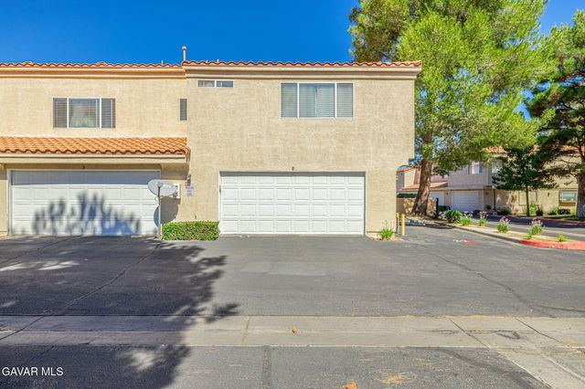 43455 30th Street Unit 4, Lancaster, CA 93536