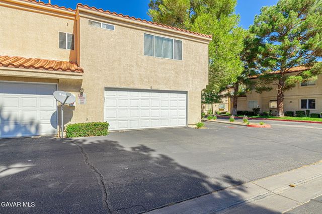 43455 30th Street Unit 4, Lancaster, CA 93536