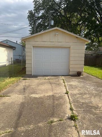 512 BROAD Place, Springfield, IL 62703