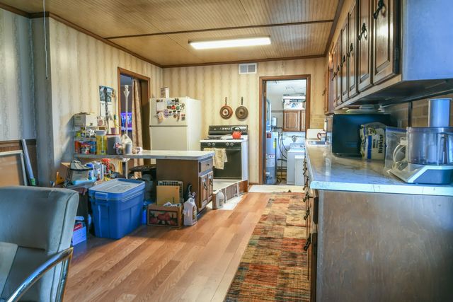 1016 W 38th Place, Hobart, IN 46342