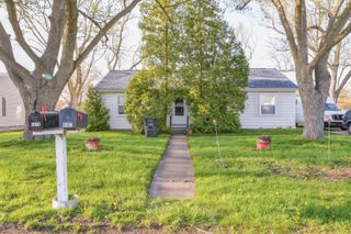 1016 W 38th Place, Hobart, IN 46342