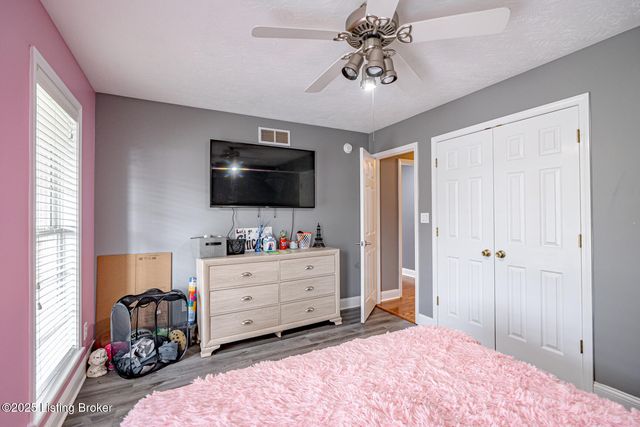 4111 Countryside Dr, Simpsonville, KY 40067