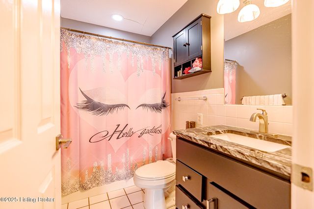 4111 Countryside Dr, Simpsonville, KY 40067