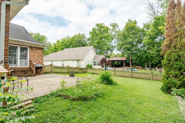 4111 Countryside Dr, Simpsonville, KY 40067
