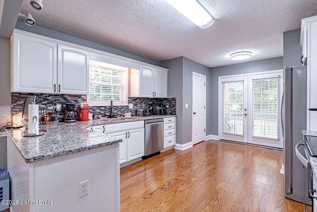 4111 Countryside Dr, Simpsonville, KY 40067