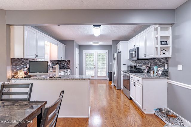 4111 Countryside Dr, Simpsonville, KY 40067