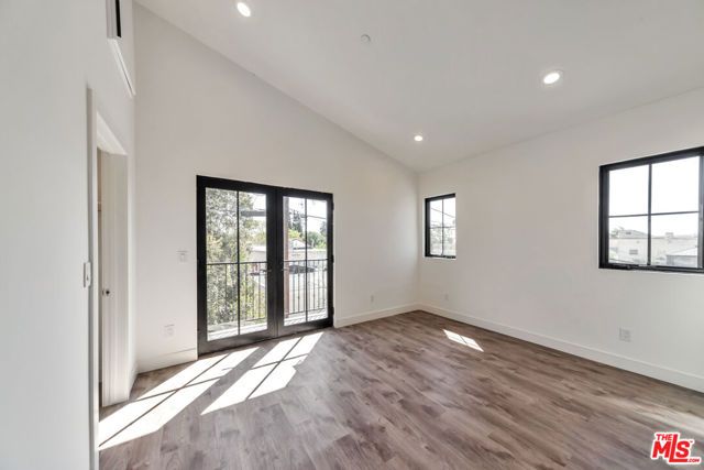 1024 Masselin Avenue, Los Angeles, CA 90019
