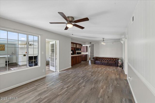 3135 W AUGUSTA Avenue, Phoenix, AZ 85051