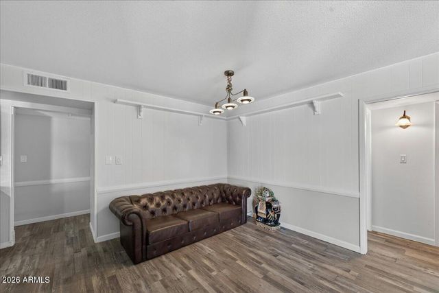 3135 W AUGUSTA Avenue, Phoenix, AZ 85051