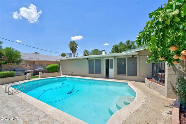3135 W AUGUSTA Avenue, Phoenix, AZ 85051