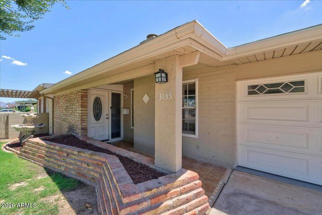 3135 W AUGUSTA Avenue, Phoenix, AZ 85051