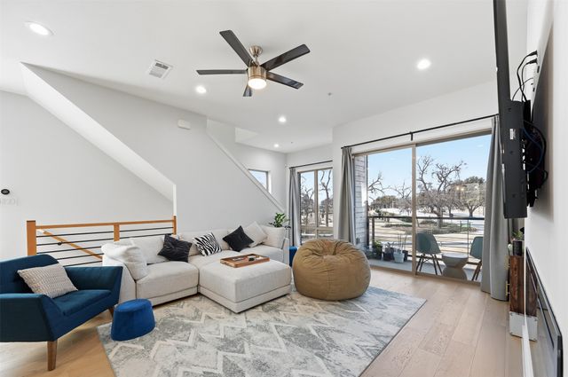 2620 Valley View Lane 100, Farmers Branch, TX 75234