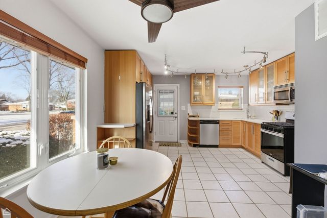 367 Park Avenue, Wheeling, IL 60090