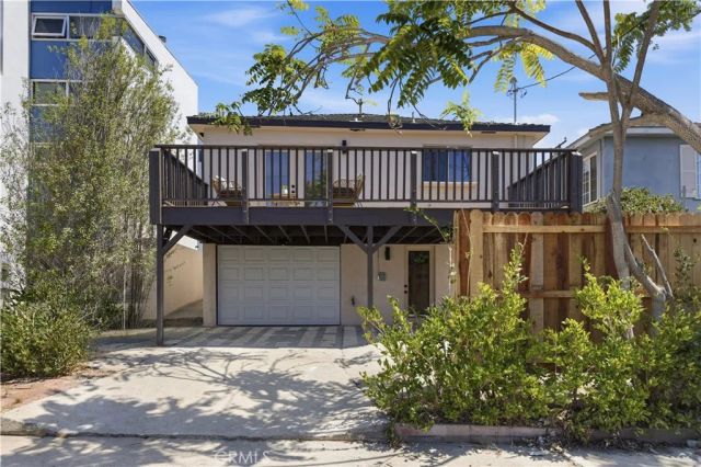 2011 Springfield Avenue, Hermosa Beach, CA 90254