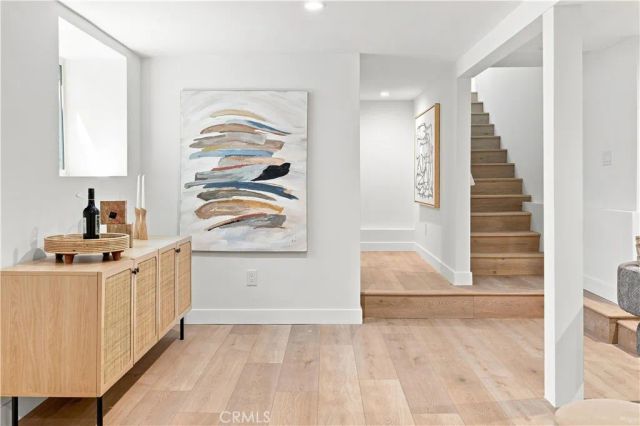2011 Springfield Avenue, Hermosa Beach, CA 90254