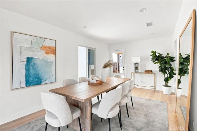 2011 Springfield Avenue, Hermosa Beach, CA 90254