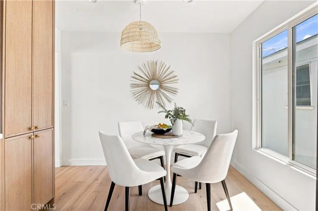2011 Springfield Avenue, Hermosa Beach, CA 90254