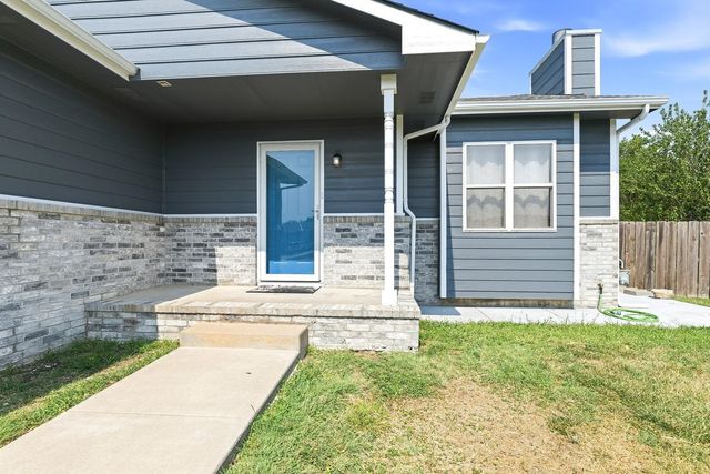 709 S Goebel, Wichita, KS 67207