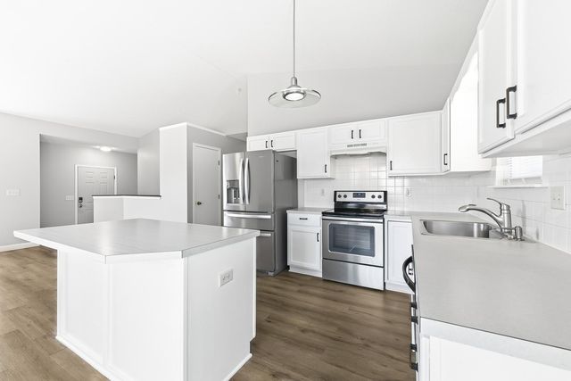 709 S Goebel, Wichita, KS 67207