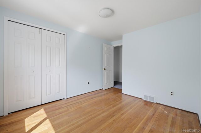 2229 Hillcrescent Drive, Troy, MI 48085