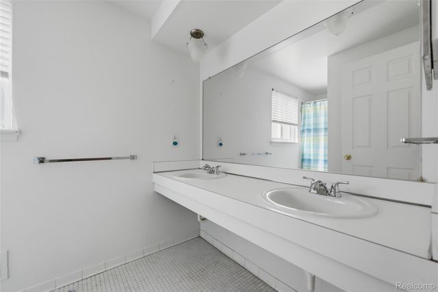 2229 Hillcrescent Drive, Troy, MI 48085