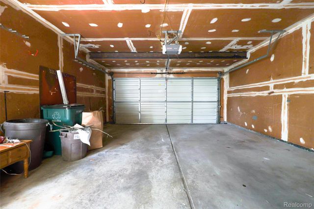 2229 Hillcrescent Drive, Troy, MI 48085